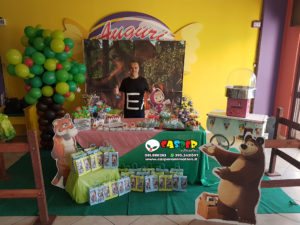 Festa a tema masha e orso