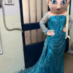 Mascotte Elsa Frozen gommapiuma